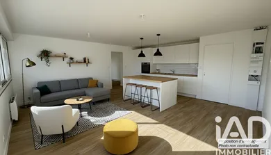 Apartment in Sautron (44880)