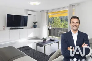 Apartment in Carnoux-en-Provence (13470)