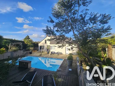 Maison d'architecte à Bourg-des-Comptes (35890)