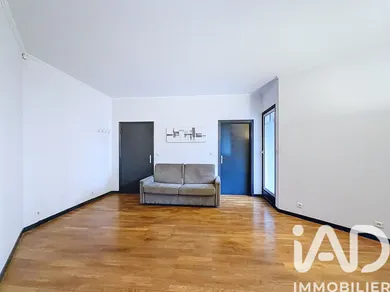 Apartment in Paris (75013)