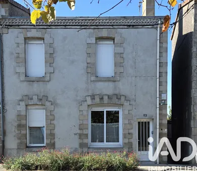 Maison de village à Saint-Pierre-des-Échaubrognes (79700)