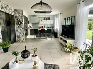 Traditional house in Bessines (79000)