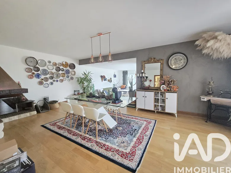 Maison 6 pièces 127 m² · à Ormes · 127 m² · 367 000 €