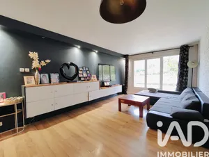 Apartment in Montreuil (93100)