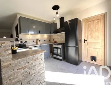 House in Duerne (69850)