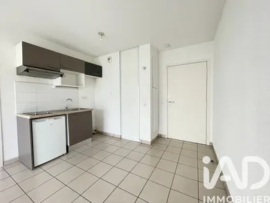 Apartment in Le Haillan (33185)