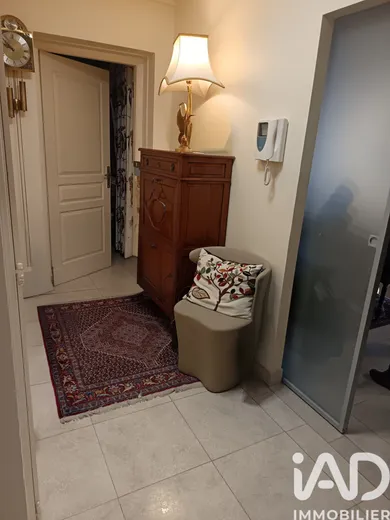 Apartment in Hyères (83400)