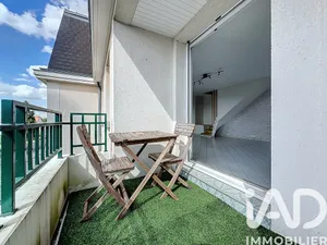 Apartment in Pontault-Combault (77340)