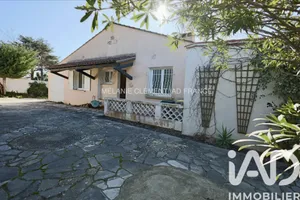 Traditional house in Six-Fours-les-Plages (83140)