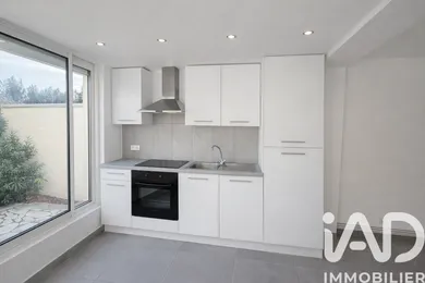 Apartment in Bandol (83150)