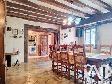 Village house in Douy (28220)