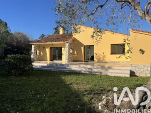 House in Roquefort-les-Pins (06330)