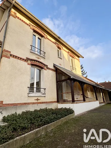 Immeuble à Saint-André-les-Vergers (10120)