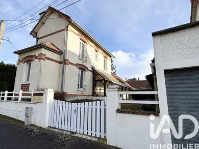 Immeuble à Saint-André-les-Vergers (10120)