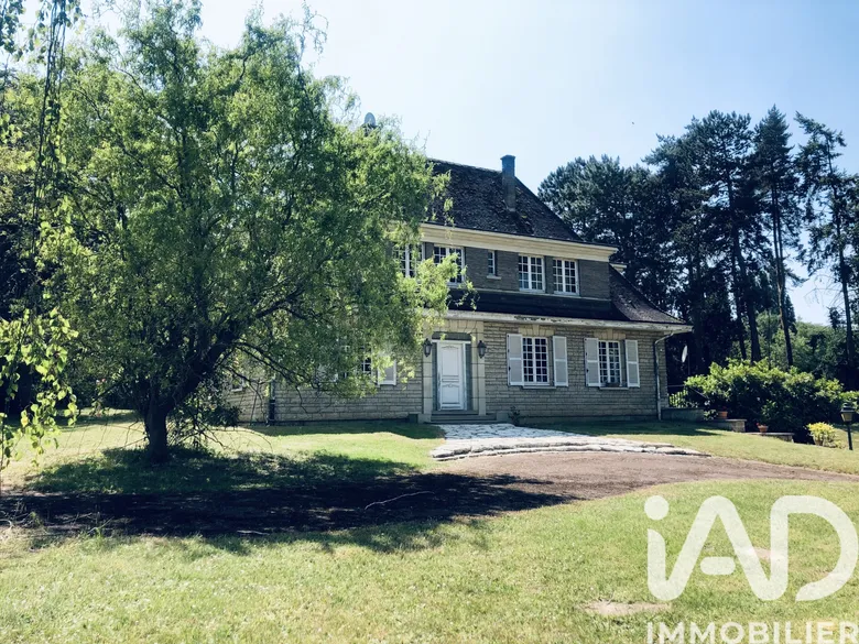 Maison 8 pièces 235 m² · à Cuts · 235 m² · 315 000 €