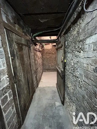 Garage in Paris (75008)