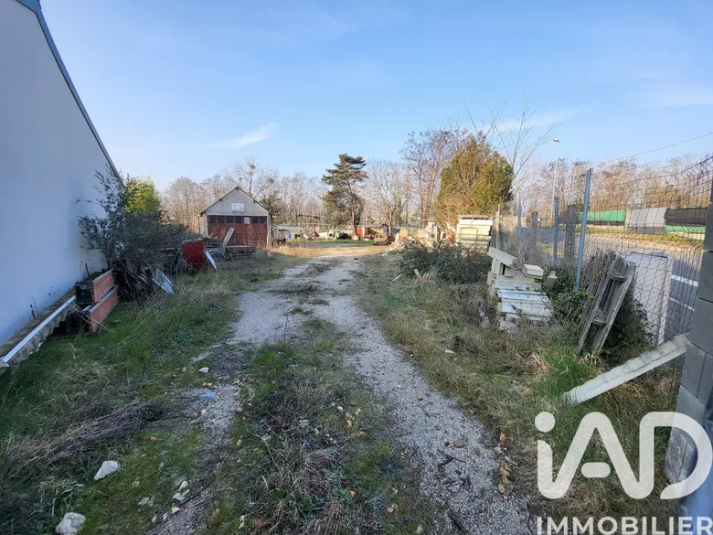 Terrain à bâtir à Saint-Cyr-en-Val (45590) · 124 500 €