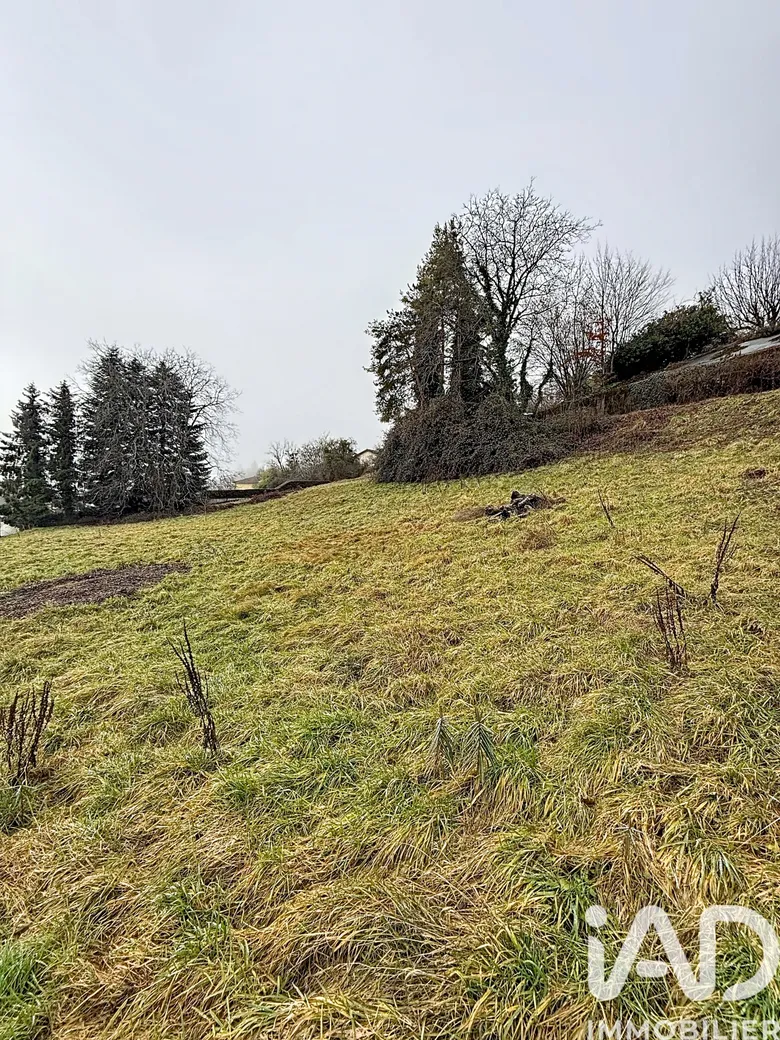 Terrain à bâtir à Valserhône (01200) · 310 000 €