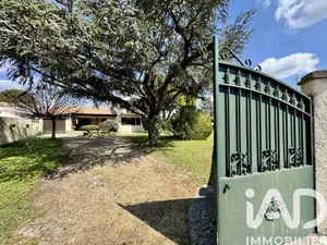 Traditional house in Milhaud (30540)