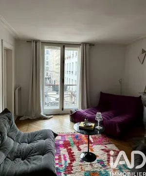 Apartment in Paris (75004)