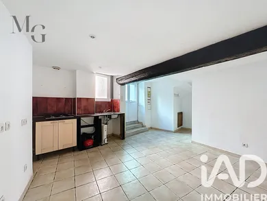 Apartment in Pomérols (34810)