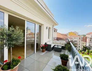 Apartment in Le Plessis-Robinson (92350)