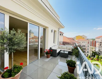 Apartment in Le Plessis-Robinson (92350)