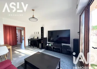 Apartment in Saint-Cyr-sur-Mer (83270)