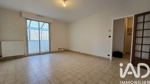Apartment in Niort (79000)