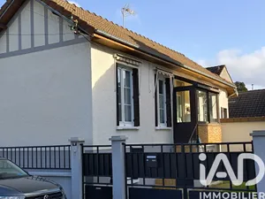 Townhouse in Troyes (10000)