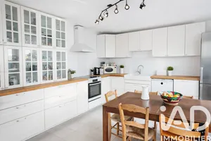 Maison à Sainte-Geneviève-des-Bois (91700)