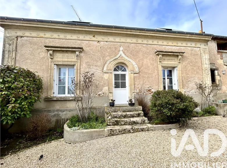Maison 5 pièces 140 m² · à Neuillé-le-Lierre · 140 m² · 229 000 €