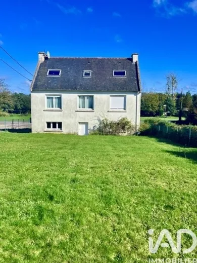 Traditional house in Saint-Caradec (22600)