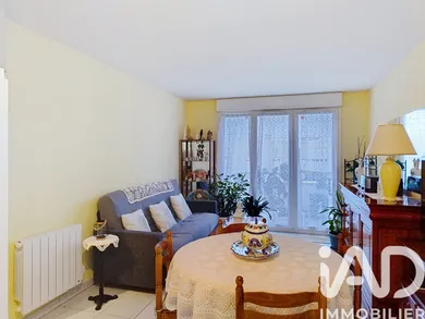 Appartement à Combs-la-Ville (77380)