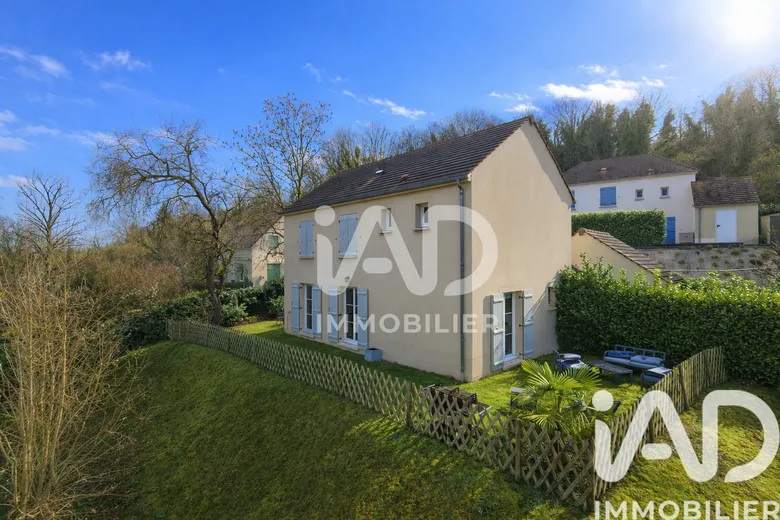 Maison 4 pièces 112 m² · à Maule · 112 m² · 445 000 €