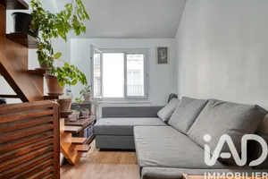 Apartment in Paris (75010)