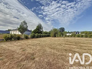 Terrain à Saint-Étienne-de-Montluc (44360)