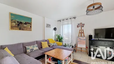 Apartment in Décines-Charpieu (69150)