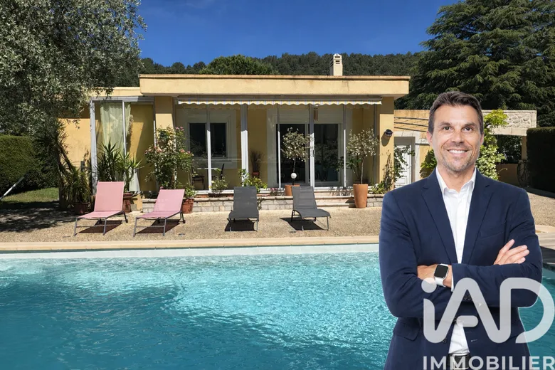 Maison 5 pièces 143 m² · à Carnoux-en-Provence · 143 m² · 648 000 €