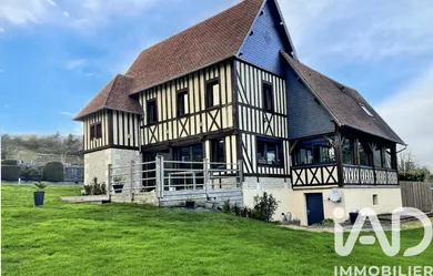 Architectural house in Beuzeville (27210)