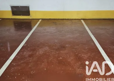 Parking in Paris (75013)