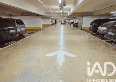 Parking in Paris (75013)