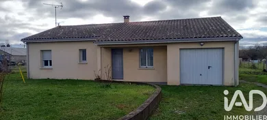 Detached house in Val-du-Mignon (79210)