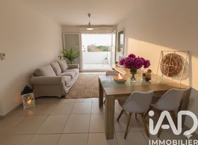 Apartment in LE LAVANDOU (83980)