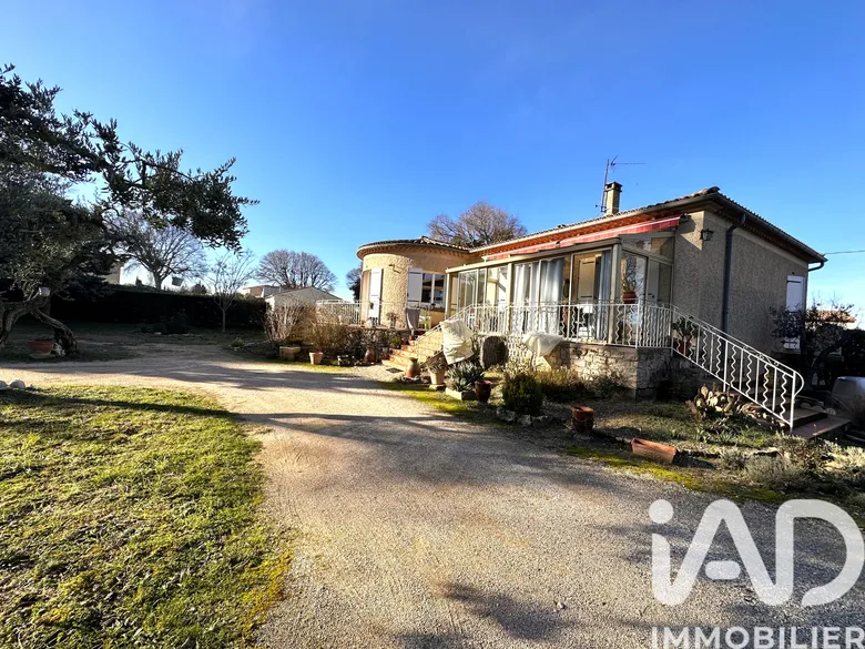 Maison 4 pièces 117 m² · à Saint-Étienne-du-Grès · 117 m² · 575 000 €