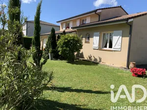 House in Artigues-près-Bordeaux (33370)