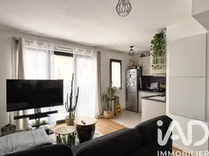 Apartment in Bussy-Saint-Georges (77600)