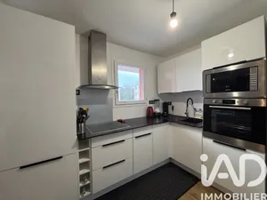 Apartment in Senlis (60300)