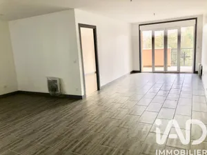Apartment in Breuillet (91650)