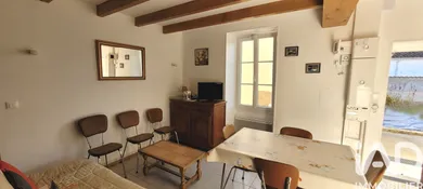 House in Saint-Jean-d'Angély (17400)